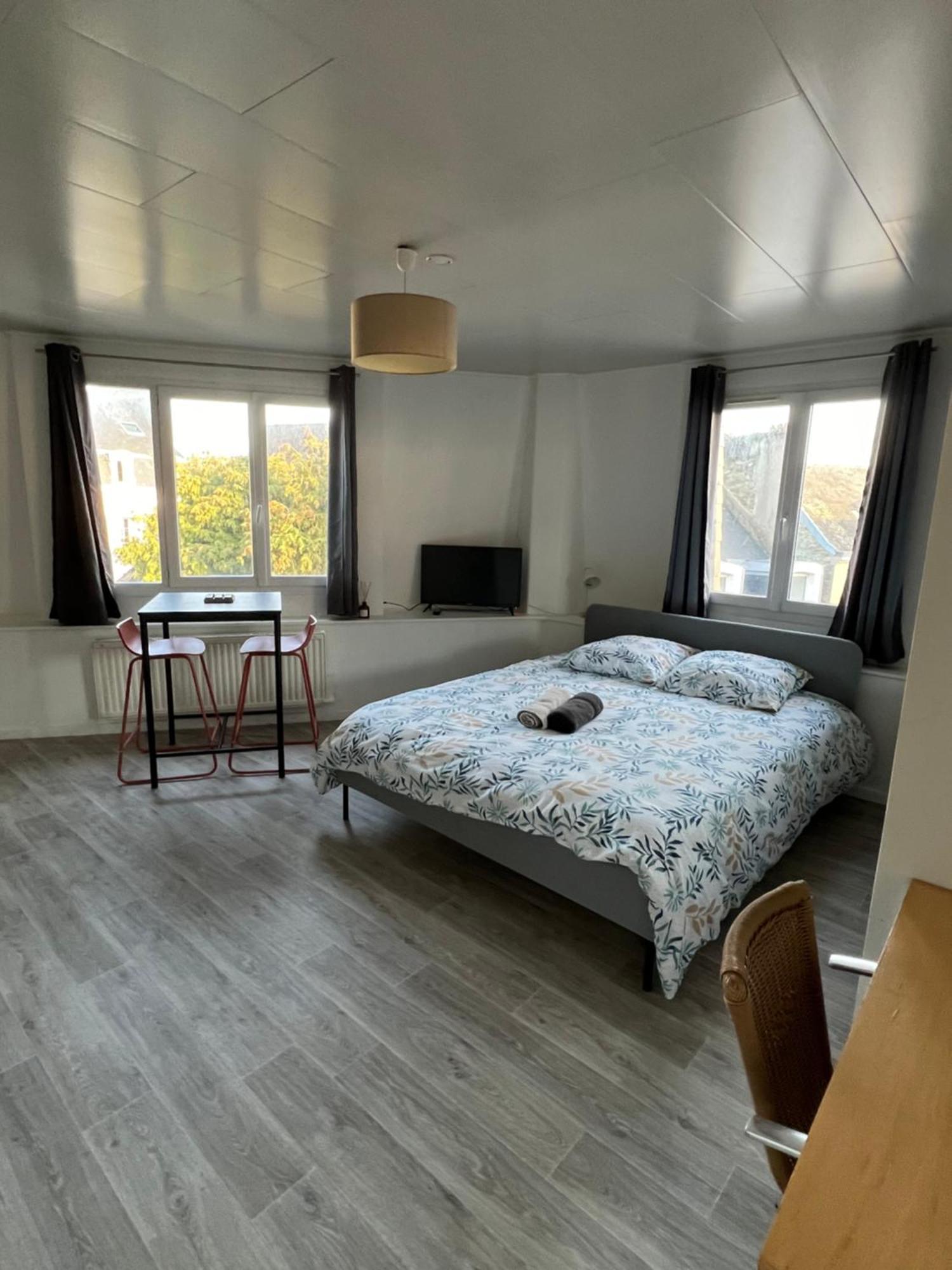 Le Stud' Joli appartement lumineux en plein centre ville Cherbourg-en-Cotentin Extérieur photo